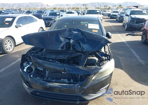 2016 Volvo S60 T5 Drive-E Premier z USA, uszkodzony, nr VIN YV126MFK3G2409237